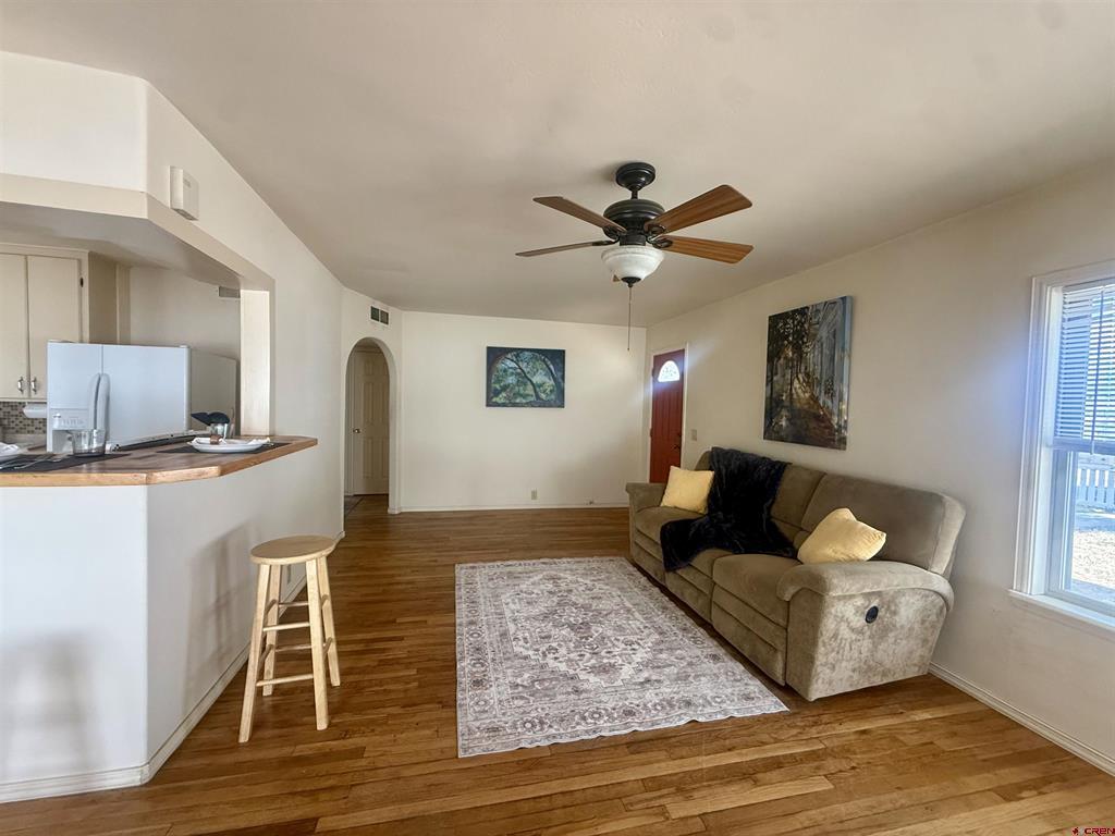 211 W Coronado Avenue Property Photo 9