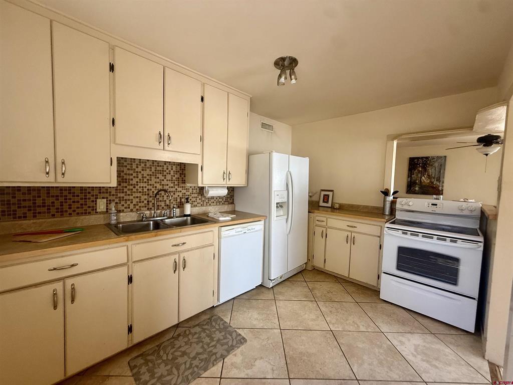 211 W Coronado Avenue Property Photo 16