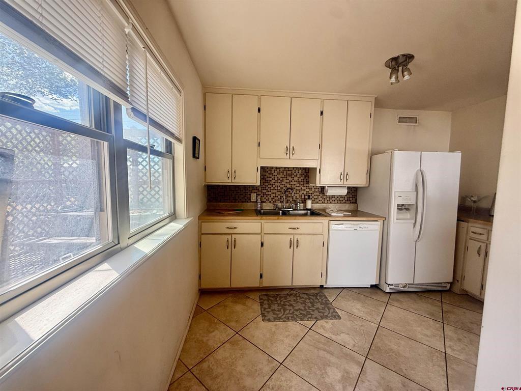 211 W Coronado Avenue Property Photo 17