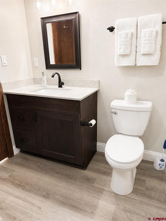 365 S Tamarron Drive Property Photo 20