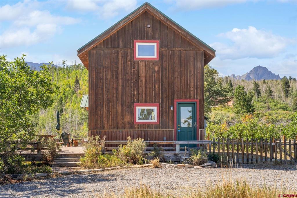 1100 Aspen Drive Property Photo 1
