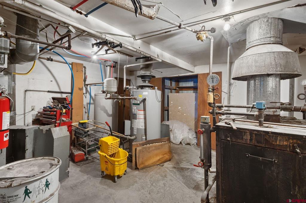 1445 Grand Ave Property Photo 17