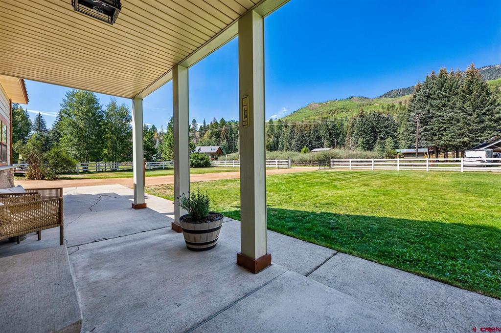 124 W Grimes Creek Road Property Photo 5