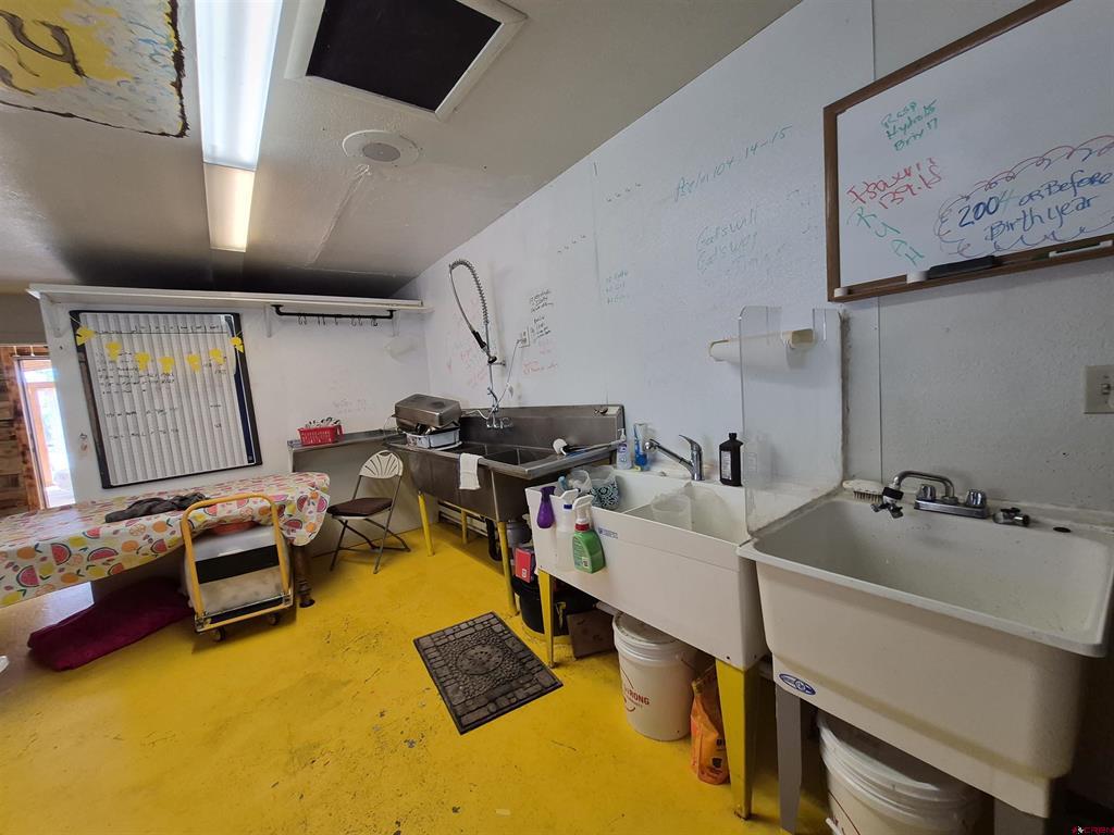1345 S Broadway Property Photo 16