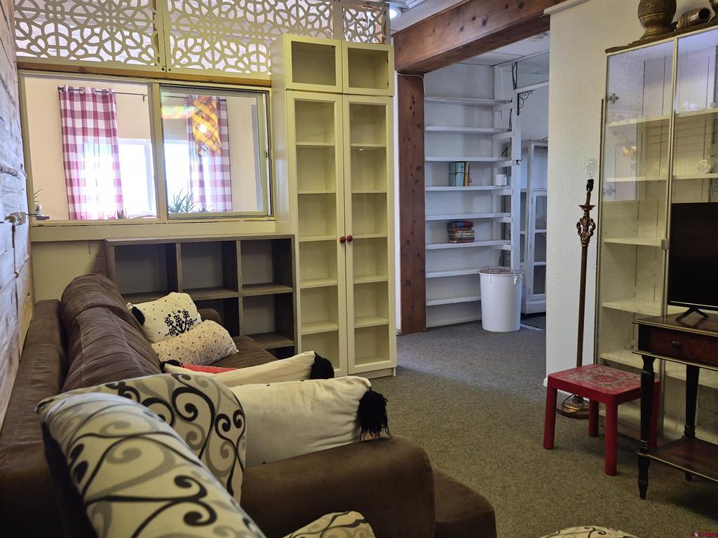 1345 S Broadway Property Photo 24
