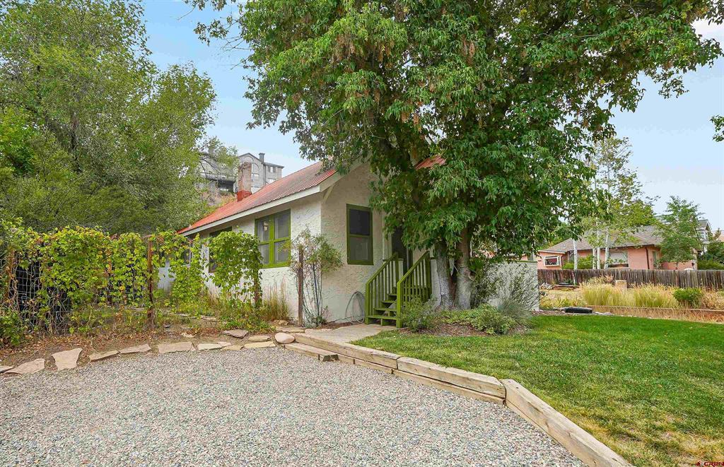 1463 W 3rd Avenue Property Photo 2