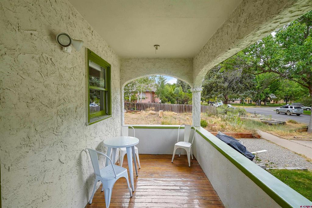 1463 W 3rd Avenue Property Photo 3