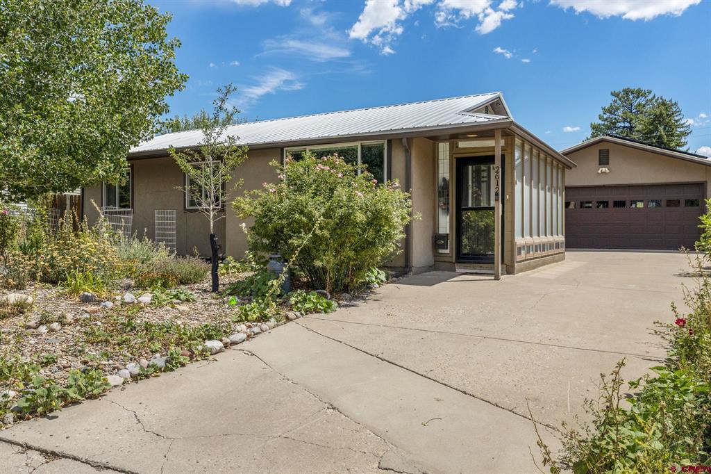 2612 Delwood Avenue Property Photo 1