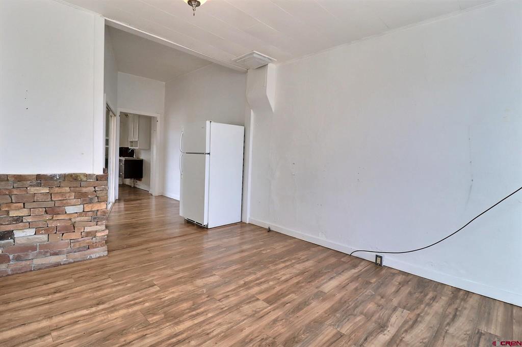 114 W 6th Street Property Photo 6