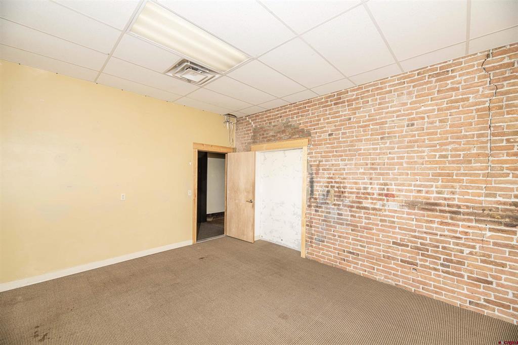 513 E Main Street Property Photo 9