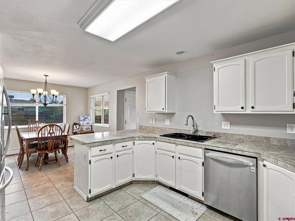 2046 Princeton Way Property Photo 10