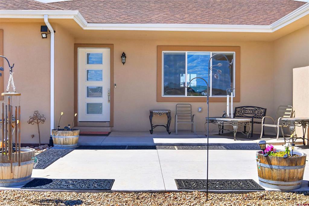 1720 Kaleigh Circle Property Photo 4