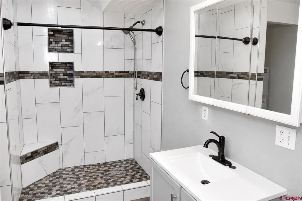 240 Cedar Street Property Photo 8