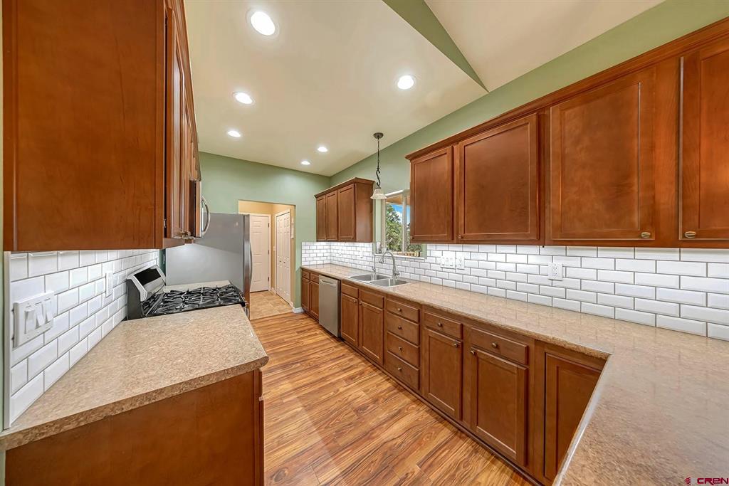 21166 Rustic Road Property Photo 20