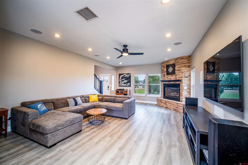 573 Florida Meadows Lane Property Photo 8