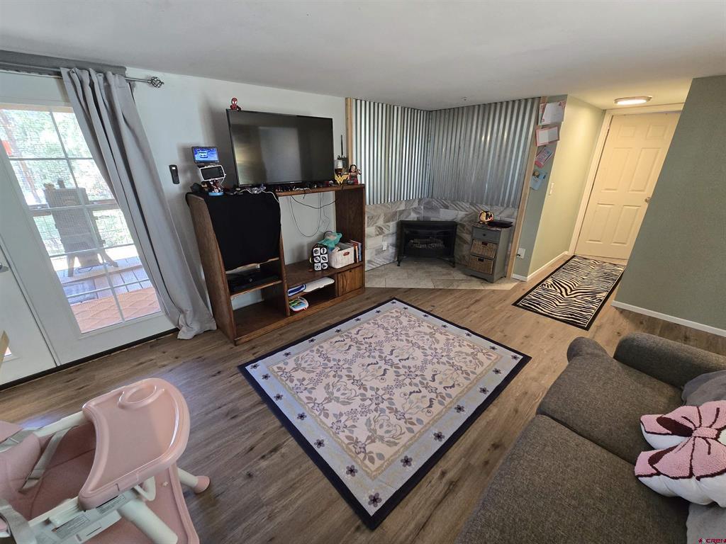 456 Valley View Dr Property Photo 3