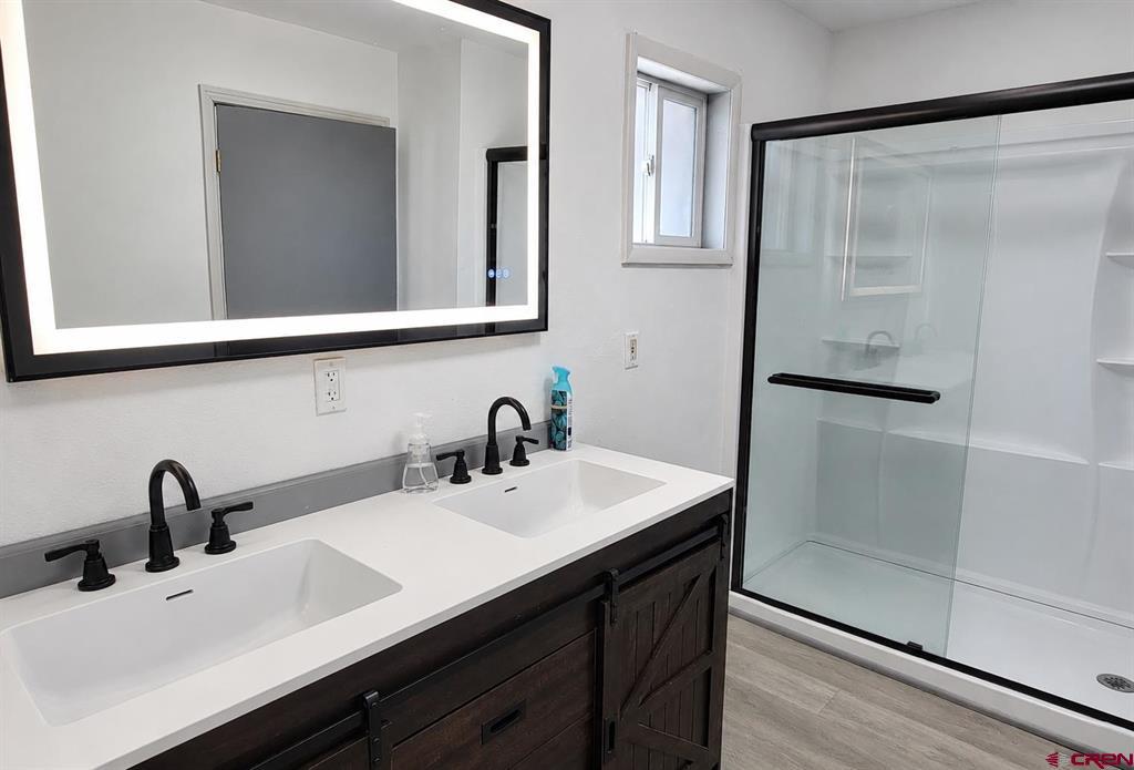 513 Railroad Street Property Photo 17