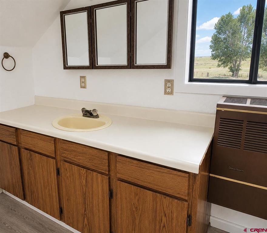 513 Railroad Street Property Photo 36