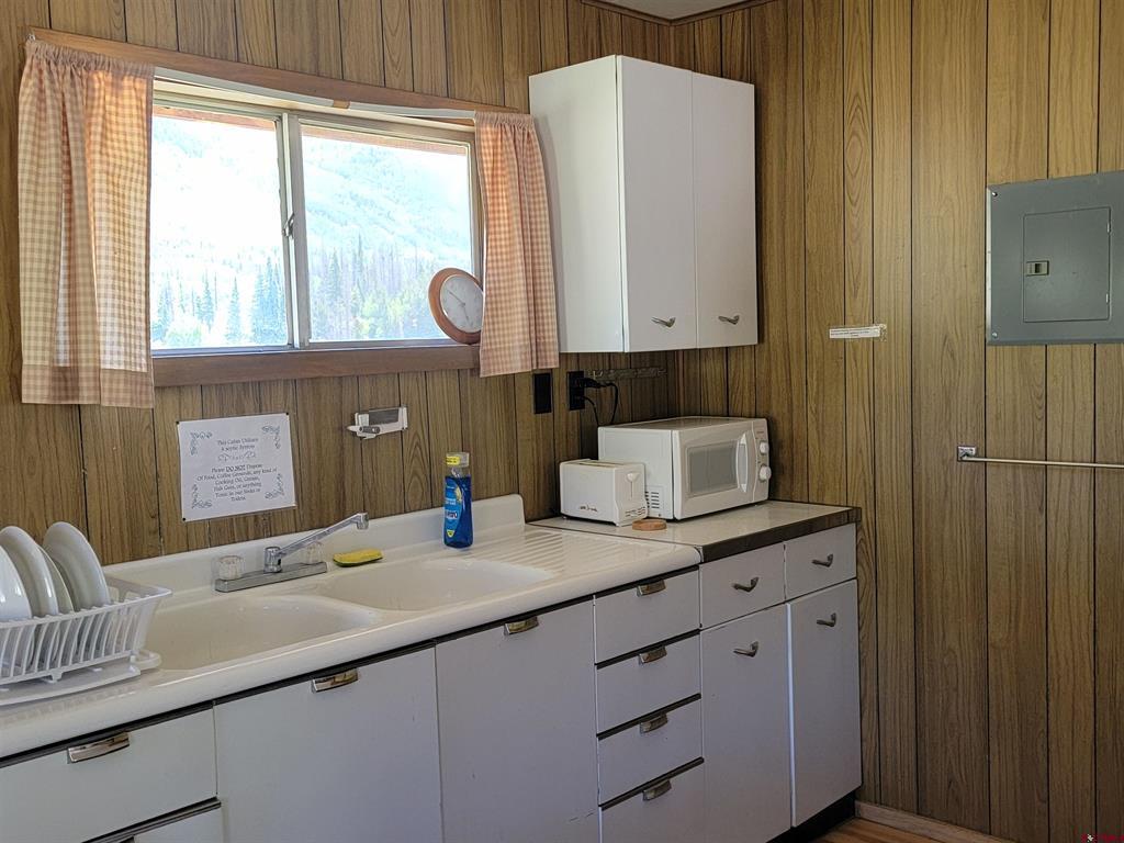 105 Sherry Lane Property Photo 9