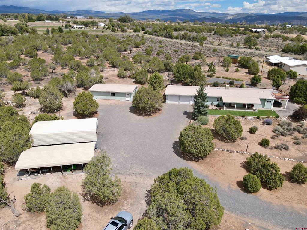 15827 Peach Road Property Photo 3