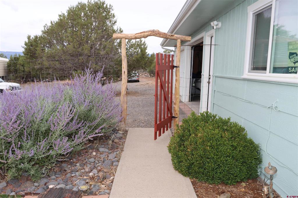 15827 Peach Road Property Photo 14