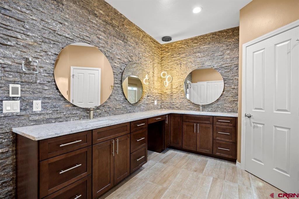 2691 Red Cliff Circle Property Photo 19