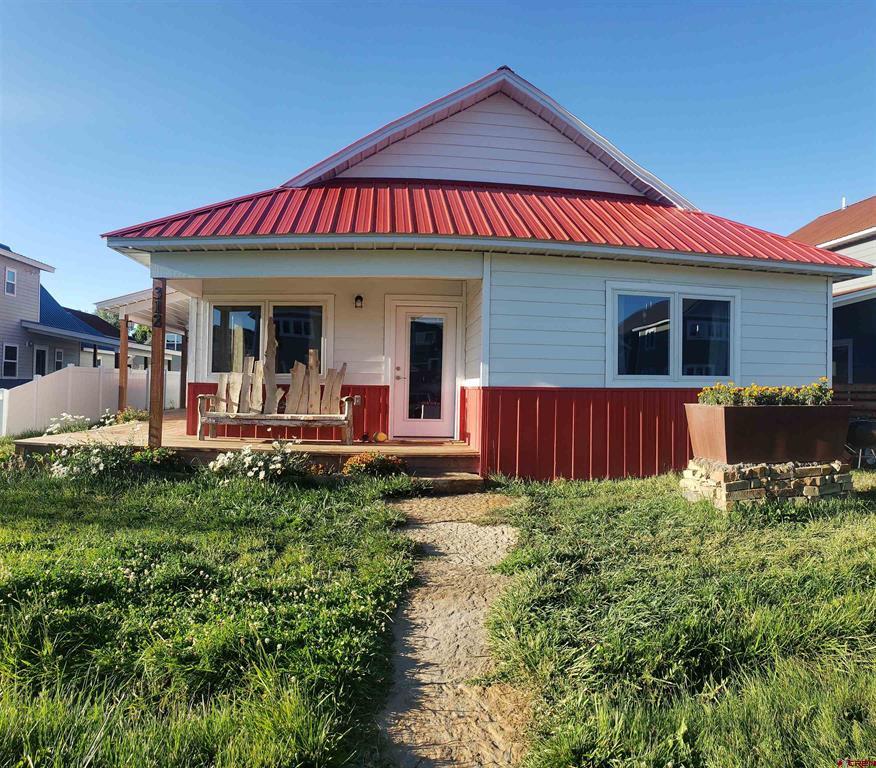 312 Van Tuyl Circle Property Photo 1