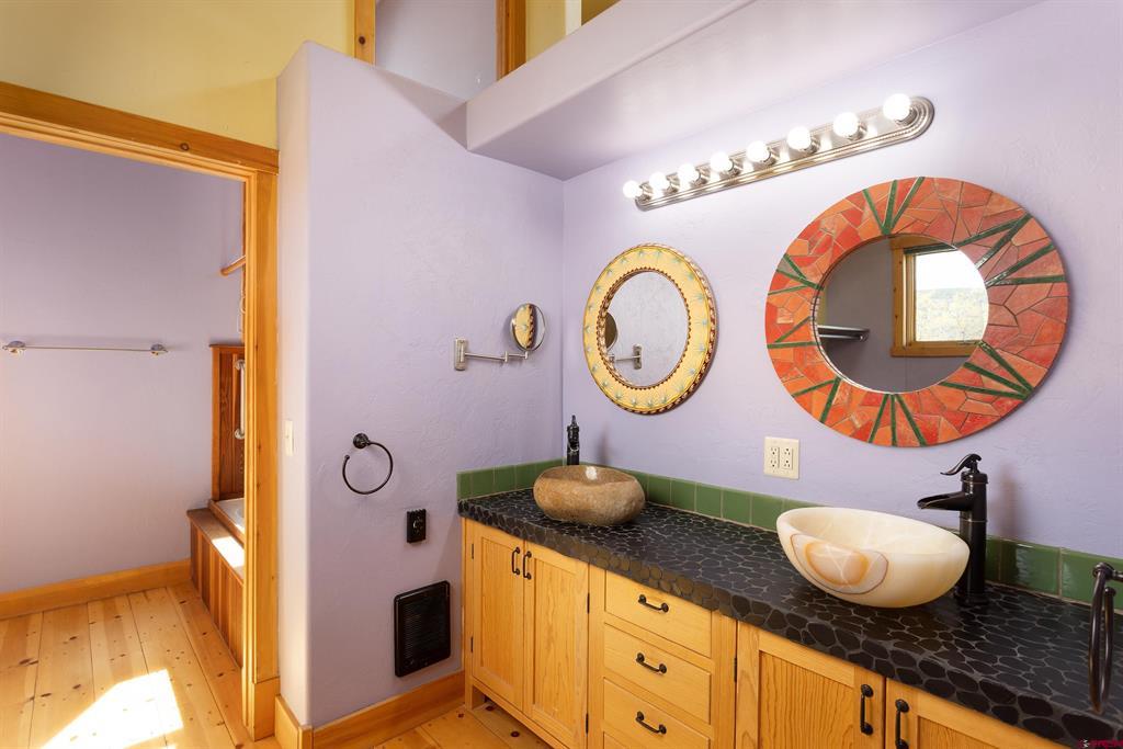 2305 N Glenisle Avenue Property Photo 9
