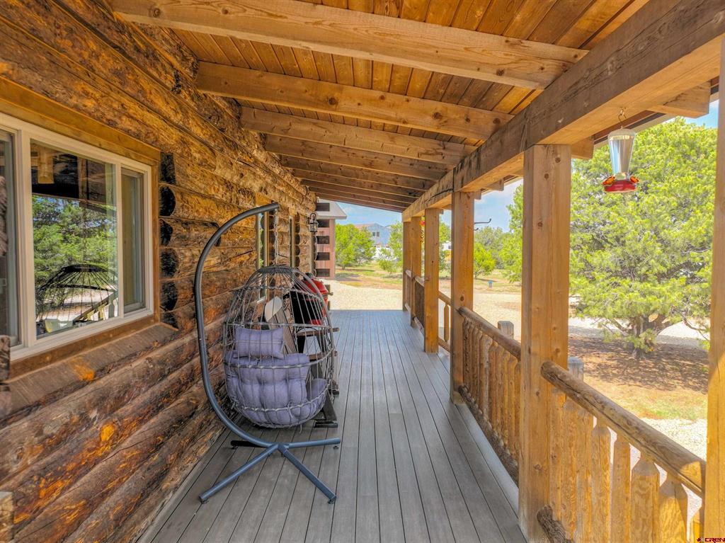 1839 9th Trail Property Photo 4
