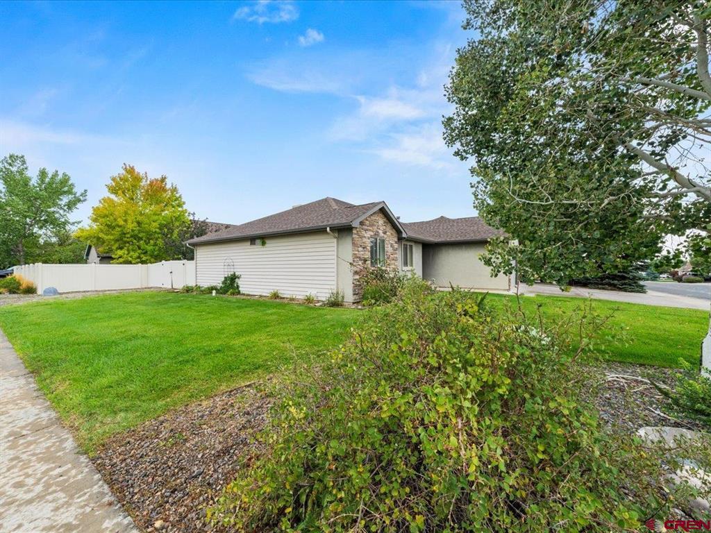 2240 Freedom Way Property Photo 6