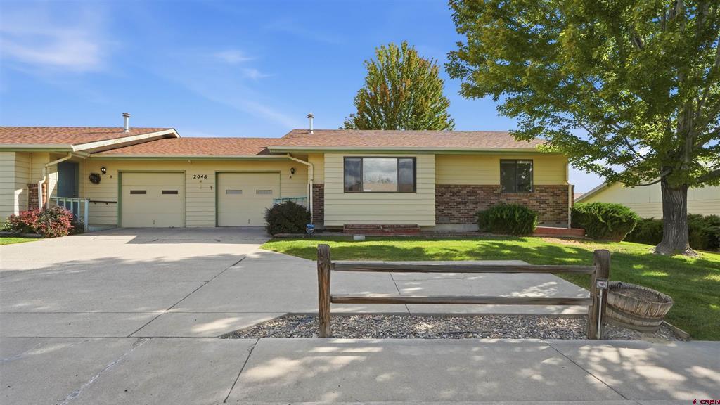 2048 Winston Way Property Photo 2