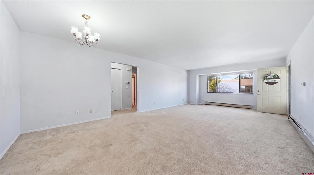 2048 Winston Way Property Photo 5