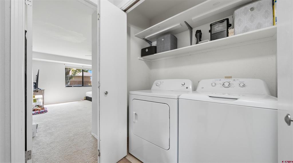 2048 Winston Way Property Photo 17