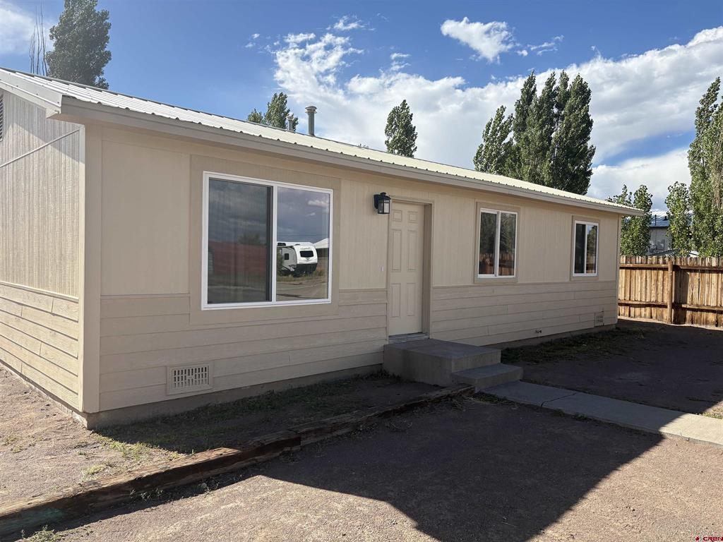 433 Martha Street Property Photo 1