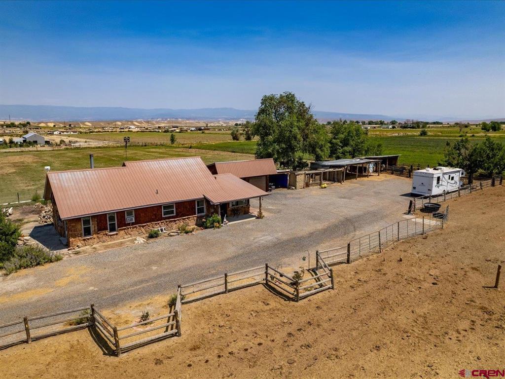 4418 1900 Road Property Photo 3