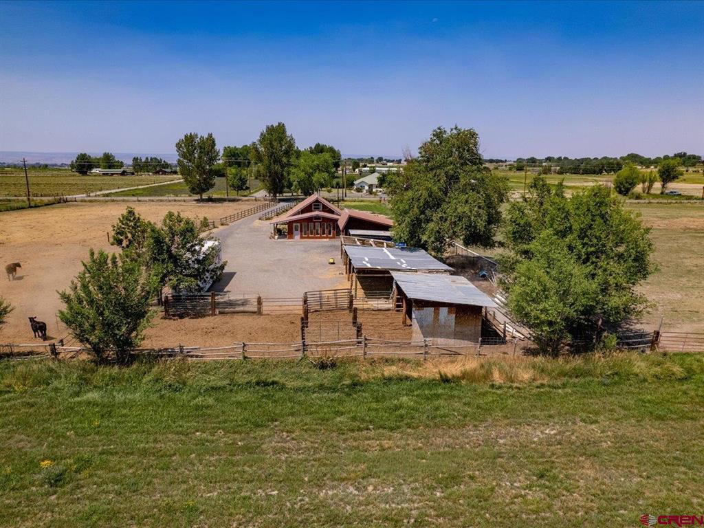 4418 1900 Road Property Photo 4
