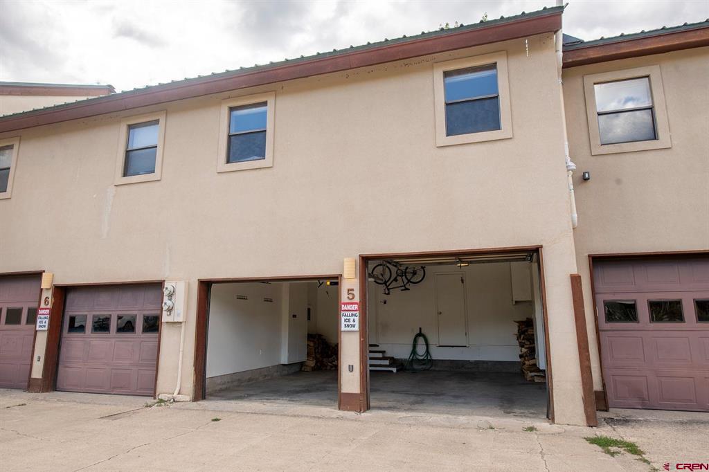 2 Elcho Avenue Property Photo 24
