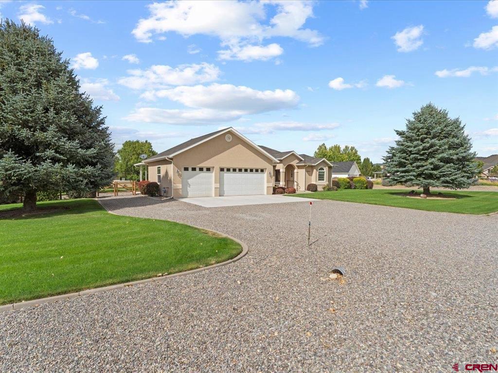 68000 Tumbleweed Road Property Photo 3