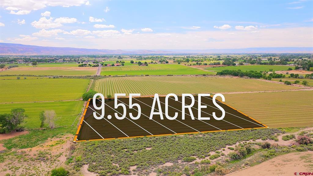 1063 24 Road Property Photo 2