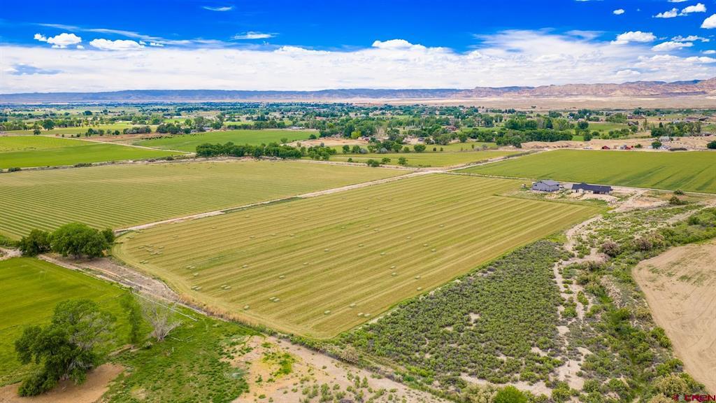1063 24 Road Property Photo 3