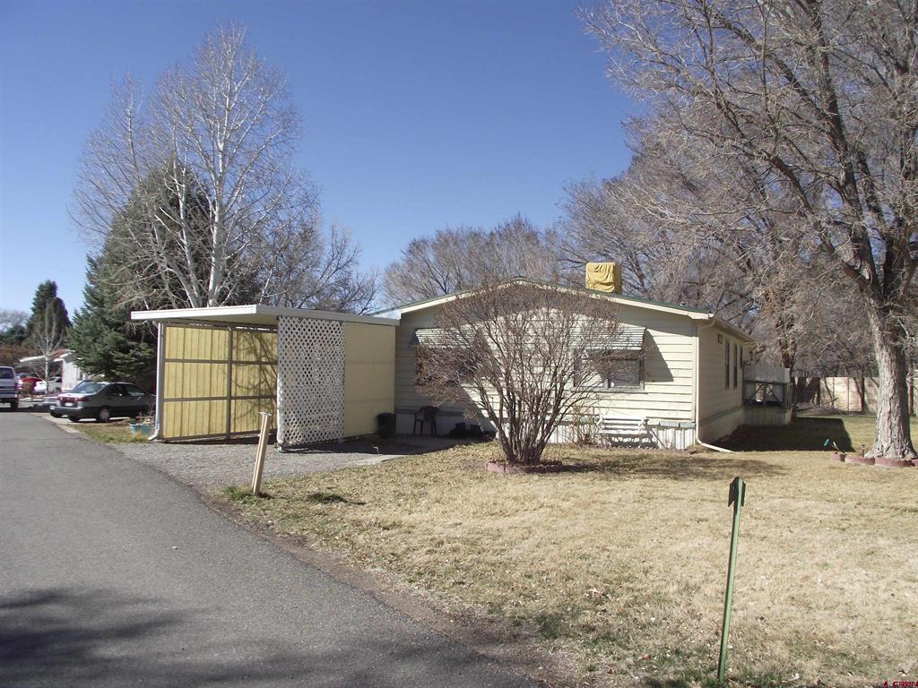 383 S Hillcrest Drive Property Photo 2