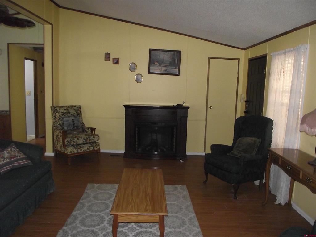 383 S Hillcrest Drive Property Photo 7