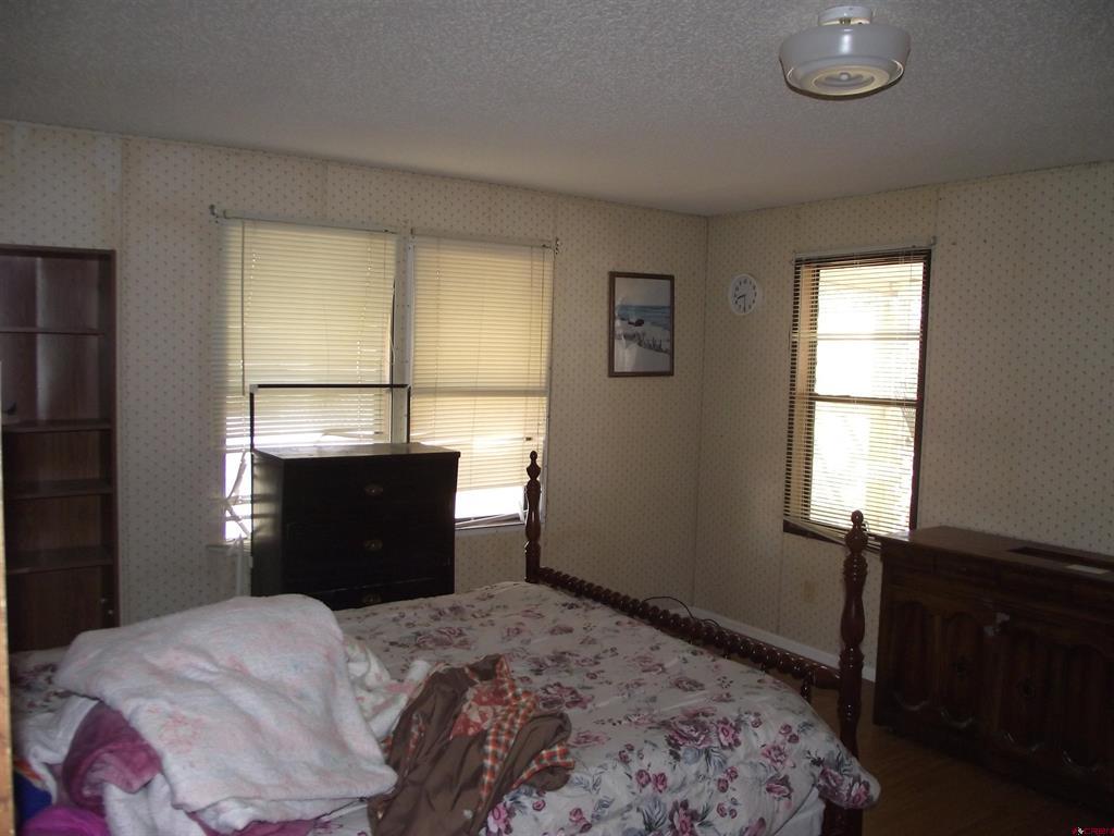 383 S Hillcrest Drive Property Photo 13