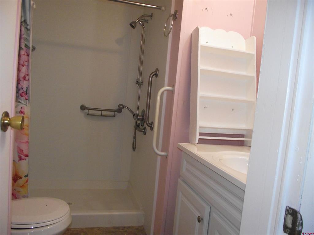 383 S Hillcrest Drive Property Photo 25