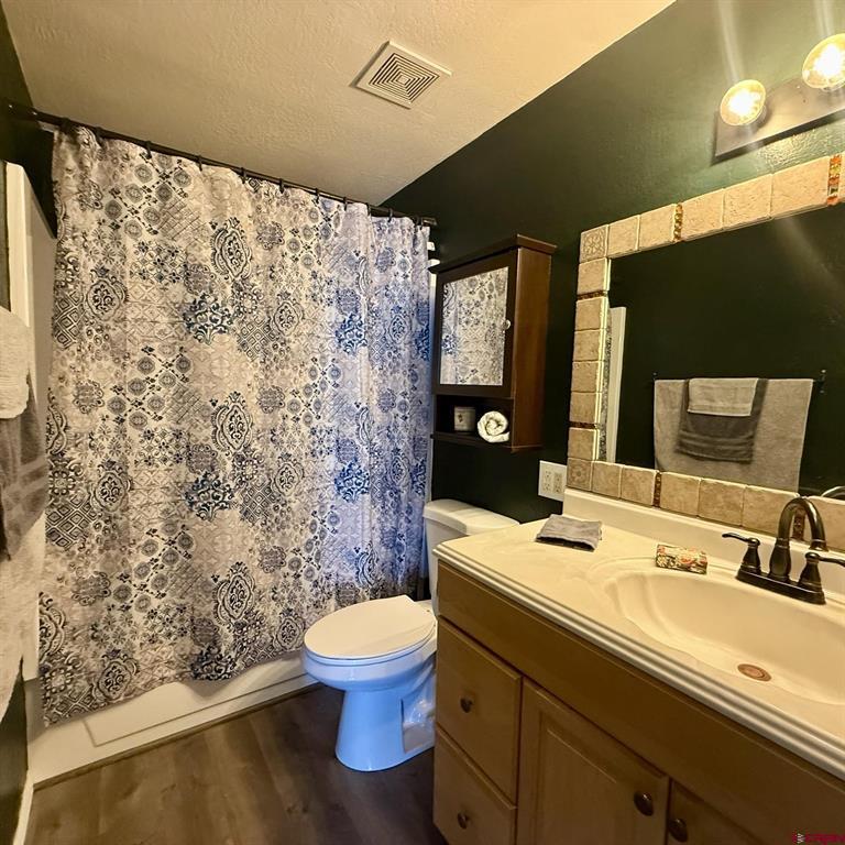 520 W 6th Street Property Photo 12