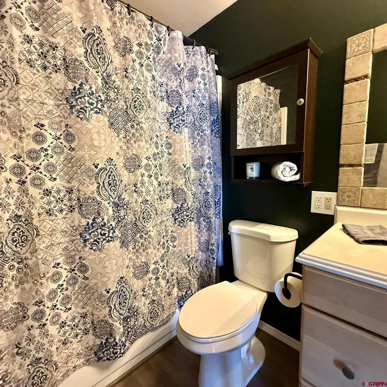 520 W 6th Street Property Photo 14