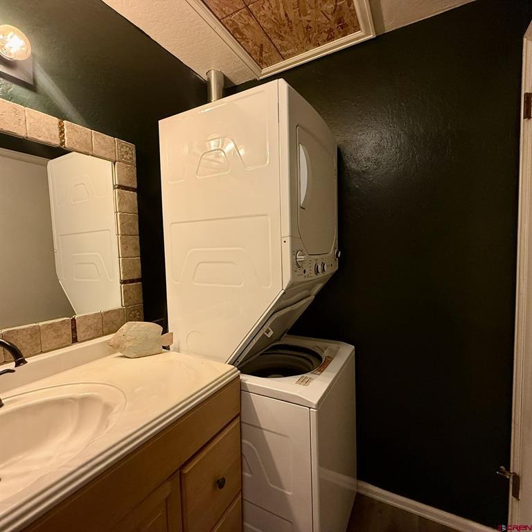 520 W 6th Street Property Photo 15