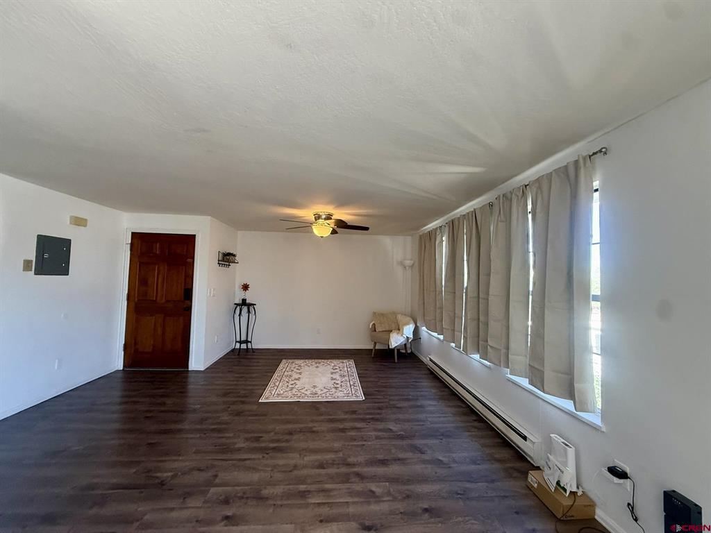520 W 6th Street Property Photo 37