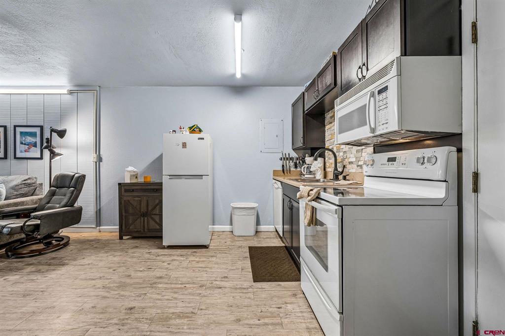 455 Sheol Street Property Photo 10
