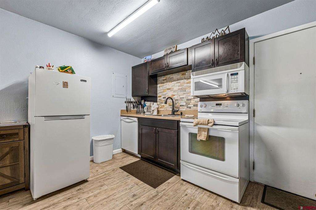 455 Sheol Street Property Photo 11